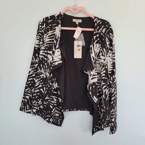 Indikka Women's Black and White XL Light Weight Long Sleeve Shrug